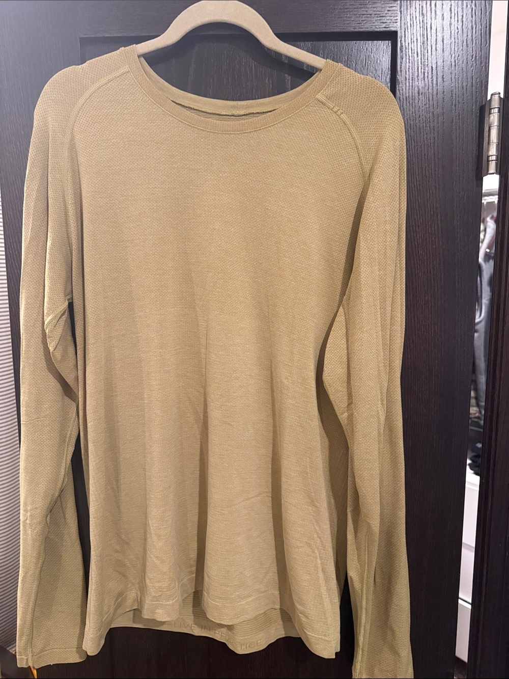 lululemon athletica Men's Long Sleeve Lightweight Top in Olive